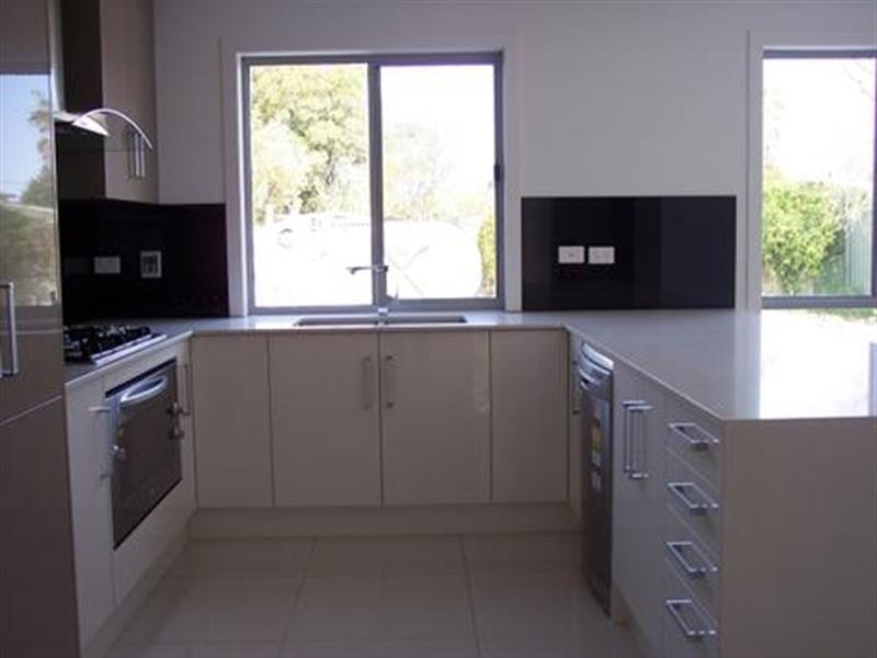 9A Redward Ave, Greenacres SA 5086