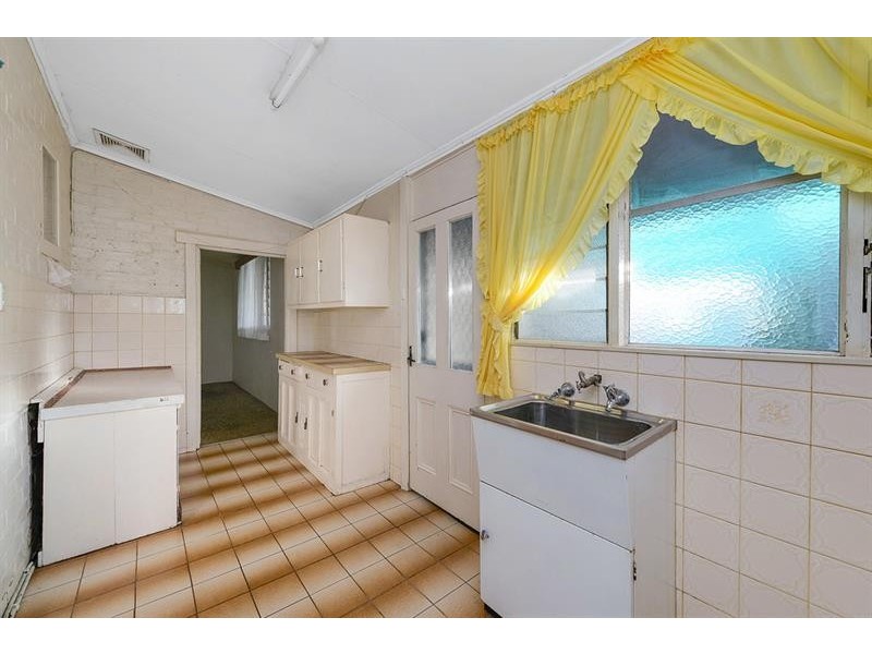 24 Arlington Tce, Welland SA 5007