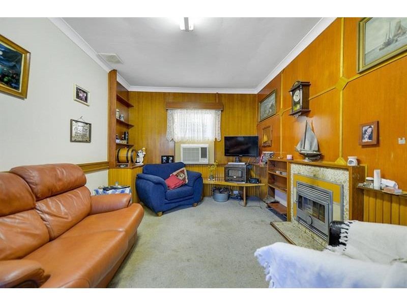 8 Moreshead St, Greenacres SA 5086