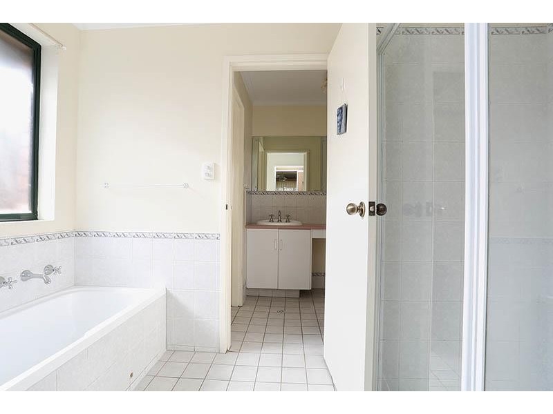 5 McDermott Pl, Parafield Gardens SA 5107