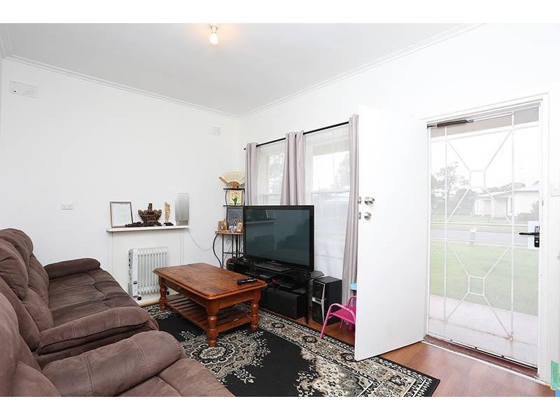 17 Appleshaw St, Elizabeth Vale SA 5112