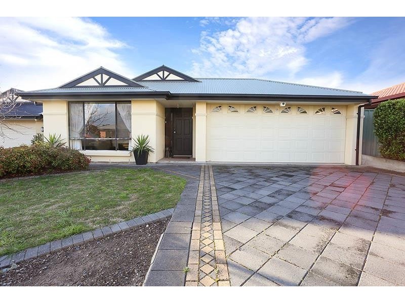 31 Martindale Pl, Walkley Heights SA 5098