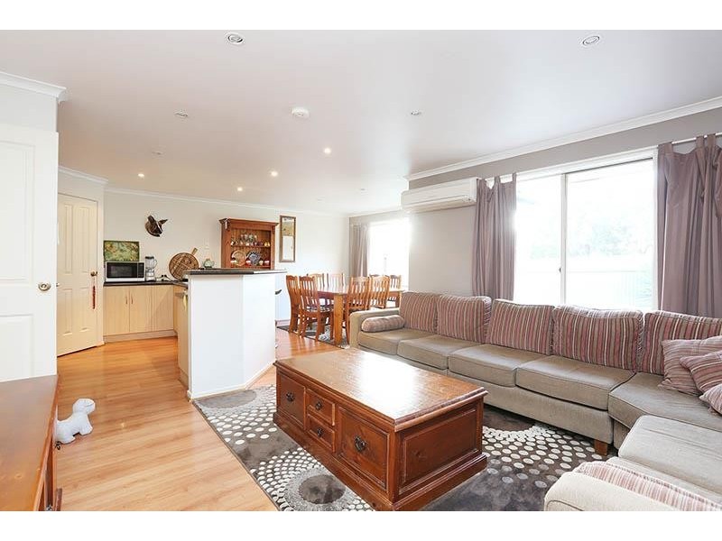 31 Martindale Pl, Walkley Heights SA 5098