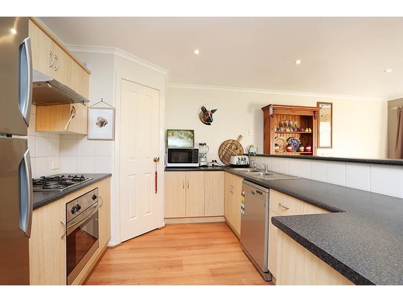 31 Martindale Pl, Walkley Heights SA 5098