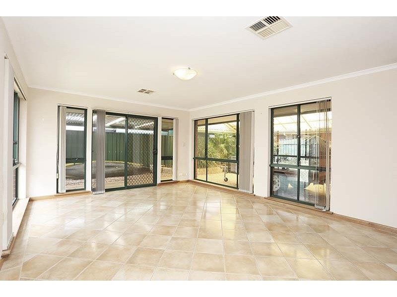 15 Trinity Way, Oakden SA 5086