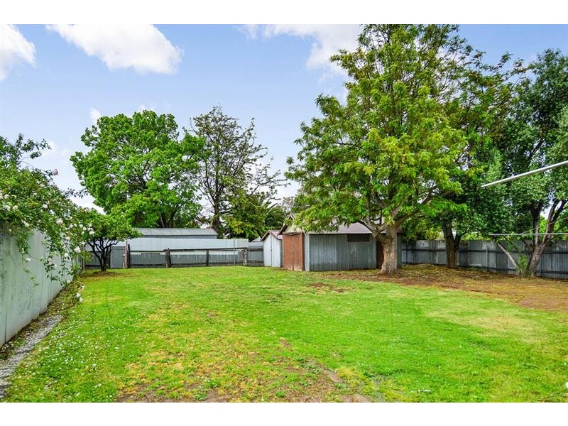 11 Main Pde, Clearview SA 5085