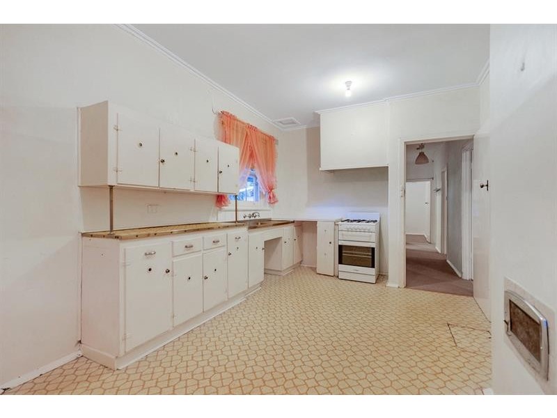 11 Main Pde, Clearview SA 5085