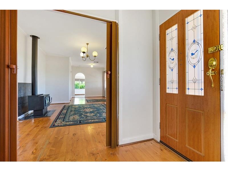 3 Pauls Dr, Valley View SA 5093