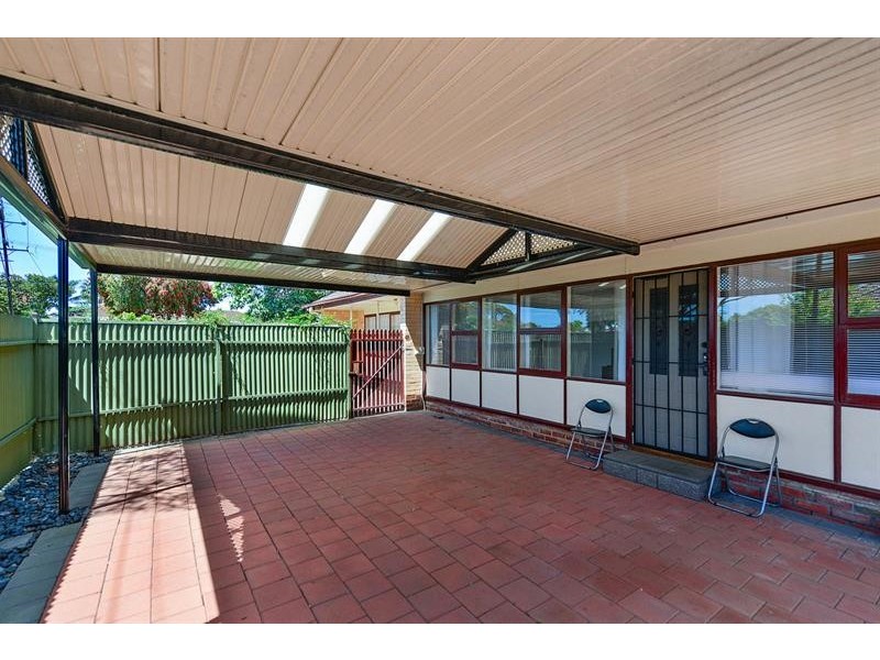 3 Pauls Dr, Valley View SA 5093