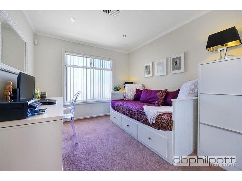 40 Sir Ross Smith Bvd, Oakden SA 5086