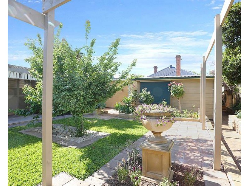 9 Castle Avenue, Prospect SA 5082