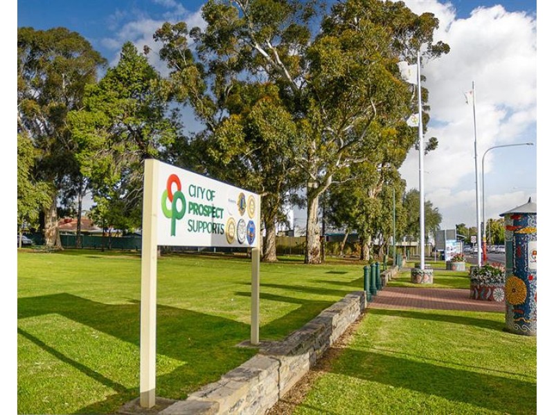 9 Castle Avenue, Prospect SA 5082
