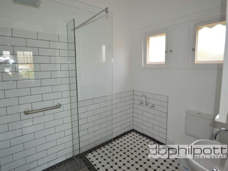 16 Barker Road, Prospect SA 5082