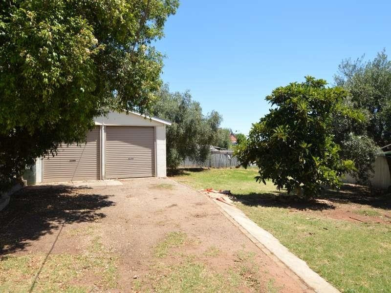 63 Myrtle St, Prospect SA 5082