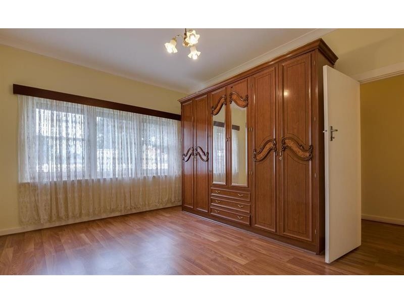 10 Clisby St, Vale Park SA 5081