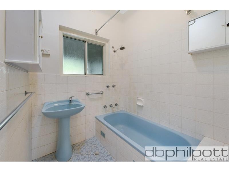 4 Donald St, Blair Athol SA 5084