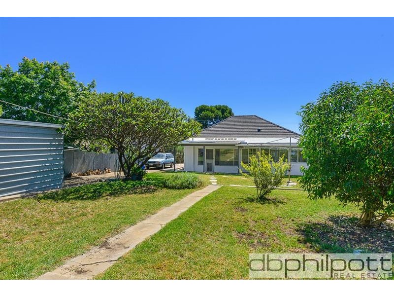 4 Donald St, Blair Athol SA 5084