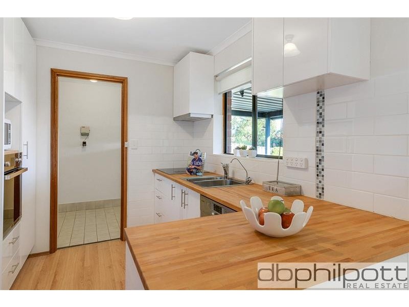 13 Whittaker Ave, Old Reynella SA 5161