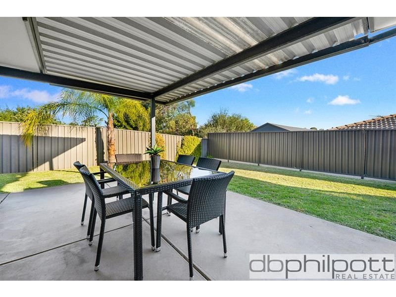 13 Whittaker Ave, Old Reynella SA 5161