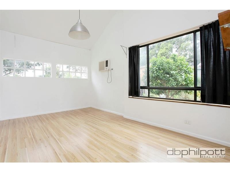 9 Young Street, Dudley Park SA 5008