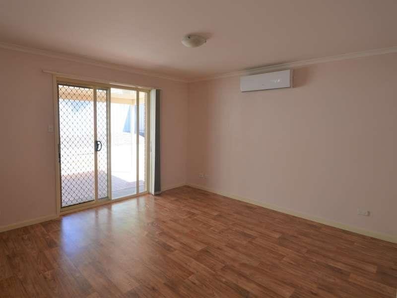 15 Dunbarton Cres, Greenwith SA 5125