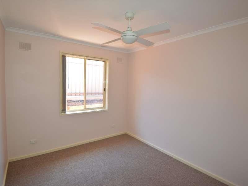 15 Dunbarton Cres, Greenwith SA 5125