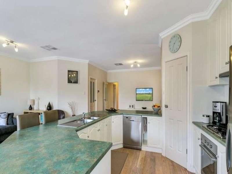 36  Hampton Dr, Oakden SA 5086