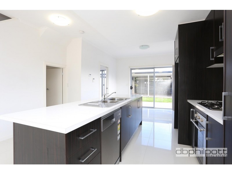 19 Kenmair St, Mansfield Park SA 5012