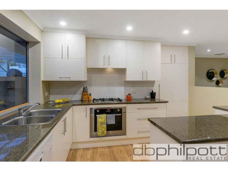 22 Lynore Ave, Modbury Heights SA 5092