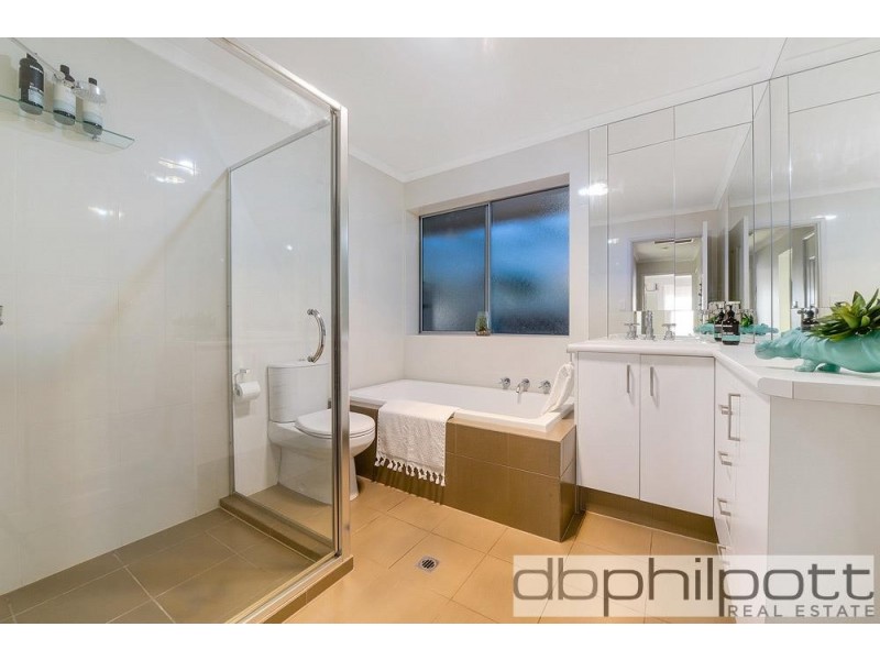 22 Lynore Ave, Modbury Heights SA 5092