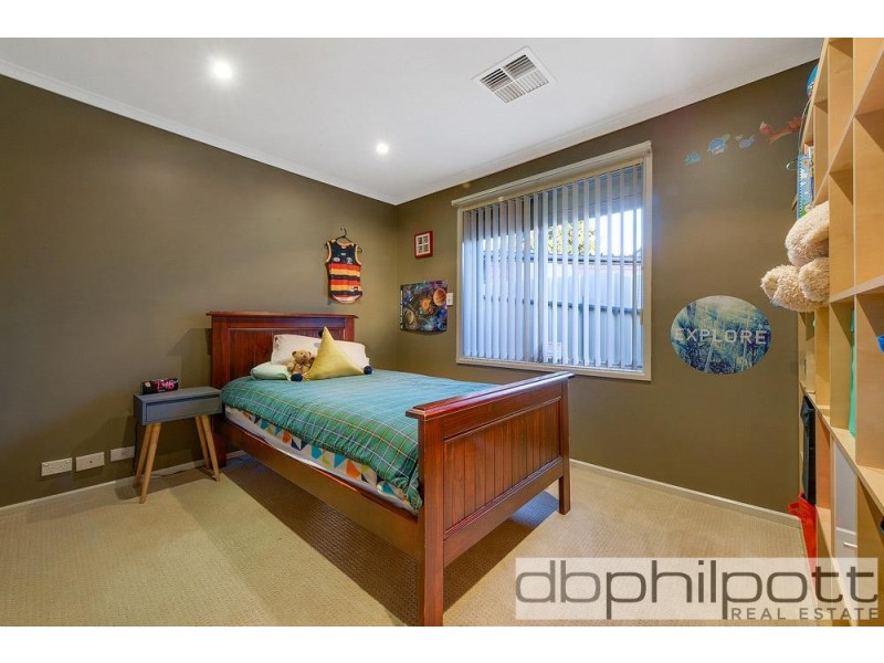 22 Lynore Ave, Modbury Heights SA 5092