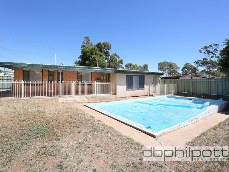 196 Kesters  Road, Para Hills SA 5096