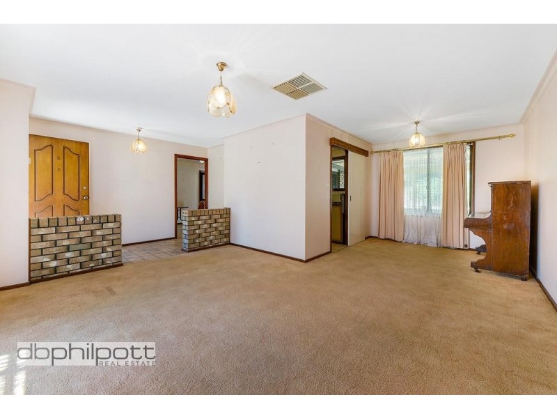 2 Navarino Court, Surrey Downs SA 5126