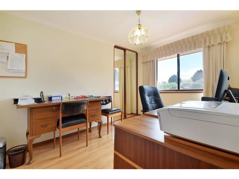 6 Fairhill Street, Hallett Cove SA 5158