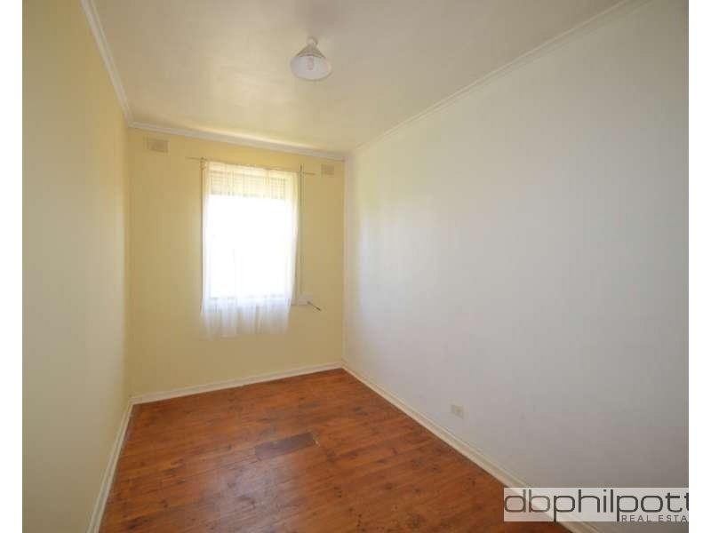 10 Small  Crescent, Smithfield Plains SA 5114