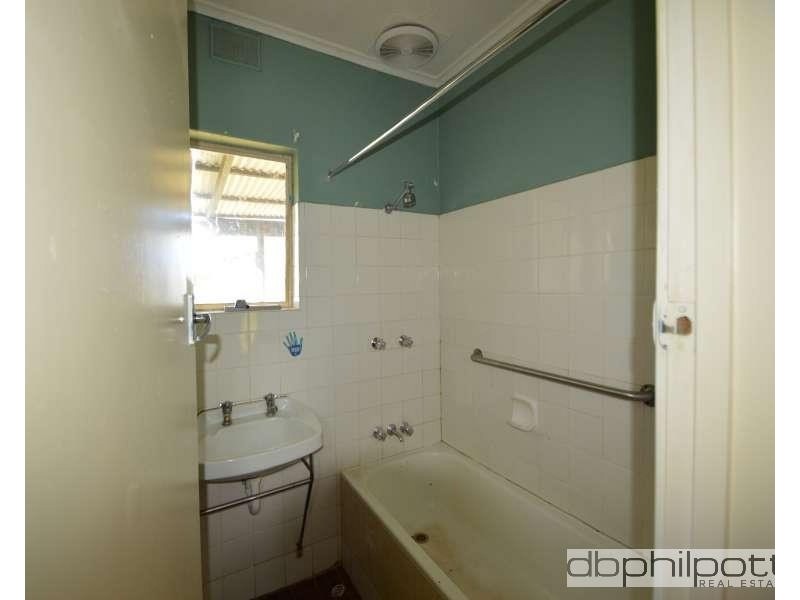 10 Small  Crescent, Smithfield Plains SA 5114