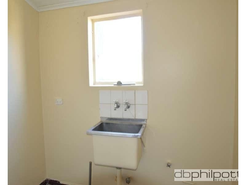 10 Small  Crescent, Smithfield Plains SA 5114