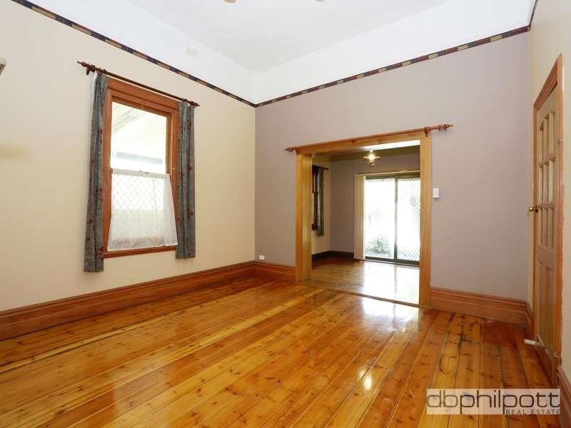 32 Kalgoorlie Road, Largs Bay SA 5016