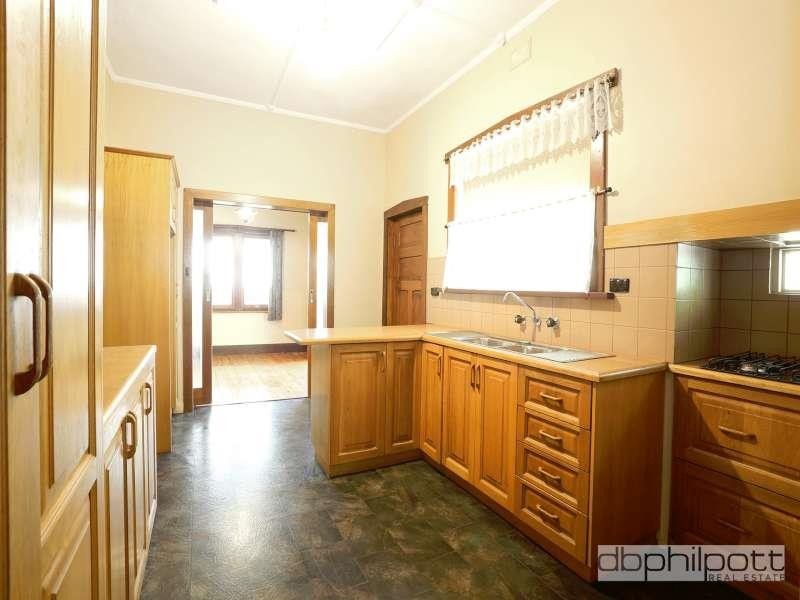 32 Kalgoorlie Road, Largs Bay SA 5016