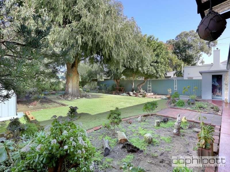 32 Kalgoorlie Road, Largs Bay SA 5016