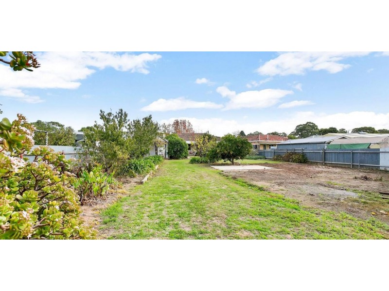 5 Salrak Avenue, Marion SA 5043