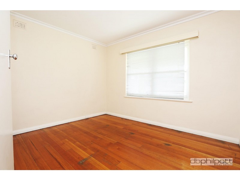 8 Lauder Avenue, Broadview SA 5083