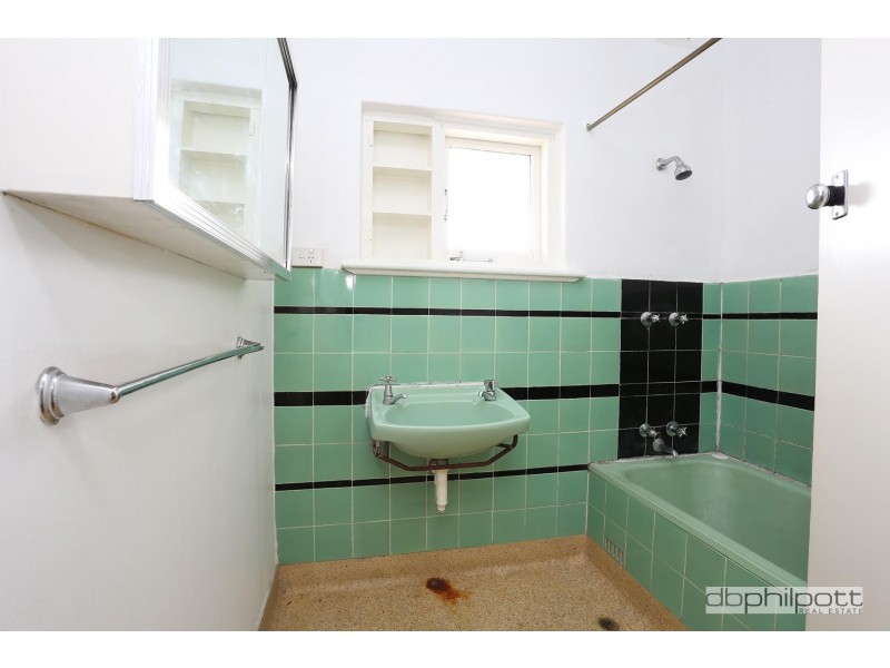 8 Lauder Avenue, Broadview SA 5083
