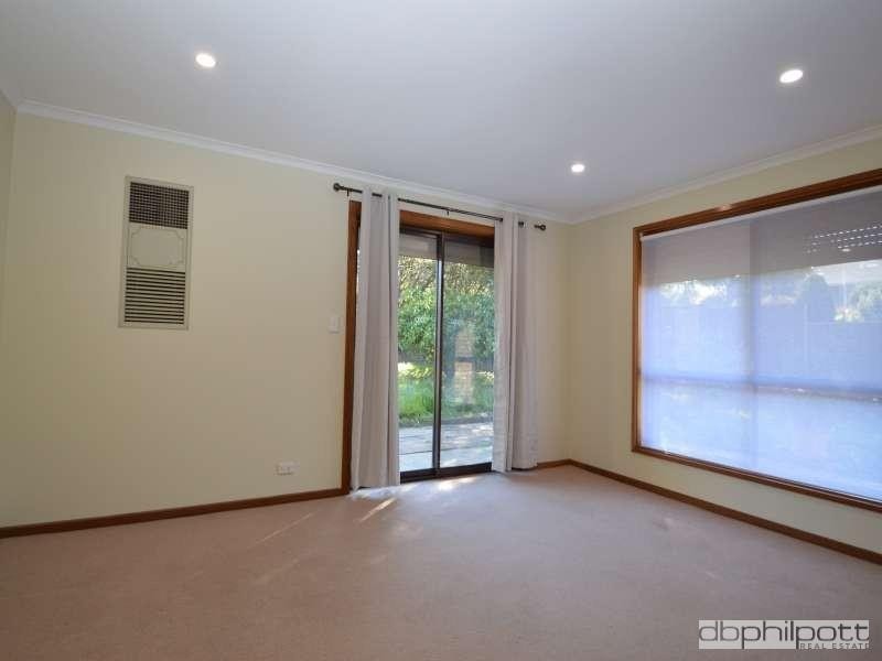 60 Cronulla Drive, Redwood Park SA 5097