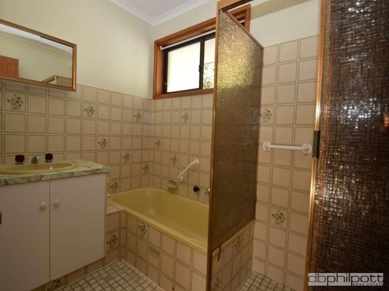 60 Cronulla Drive, Redwood Park SA 5097