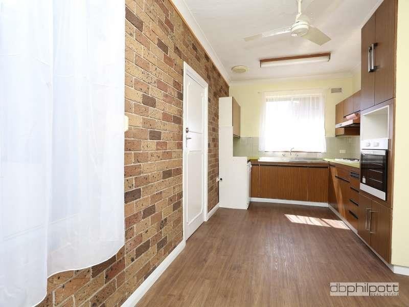 12 Main  Parade, Clearview SA 5085