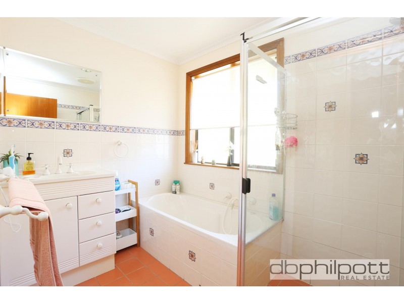 56 Perry Barr Road, Hallett Cove SA 5158