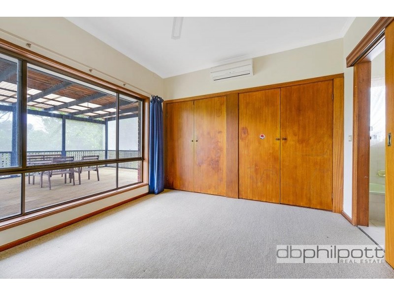 21 Lynore Avenue, Para Hills SA 5096