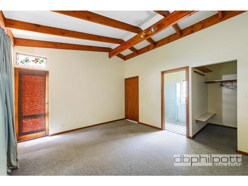 21 Lynore Avenue, Para Hills SA 5096
