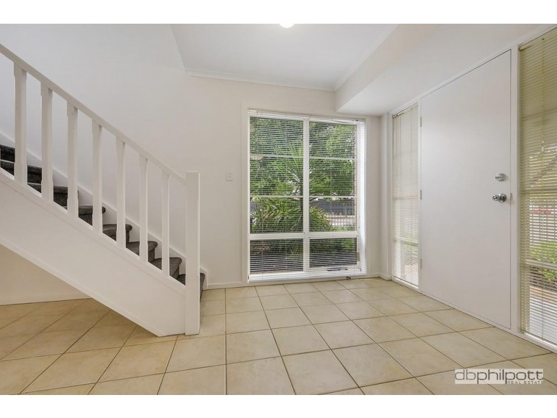 32 Sir Ross Smith Boulevarde, Oakden SA 5086